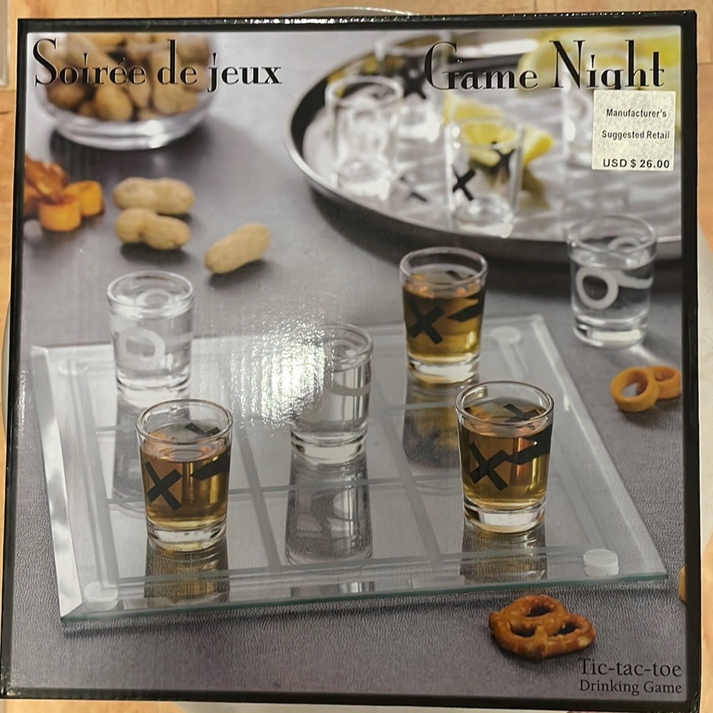 Tic tac toe novelty drinking game